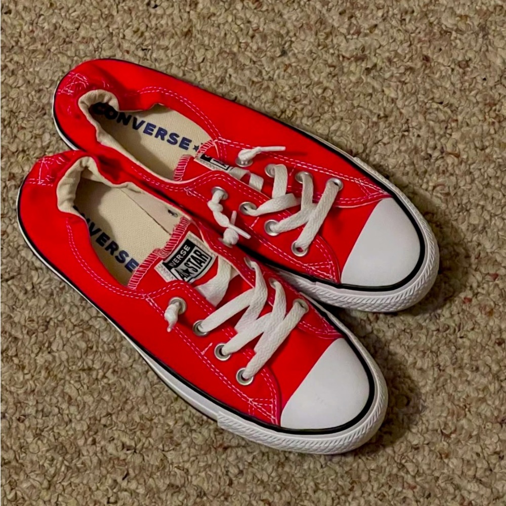 Converse woman’s Shoreline size 8